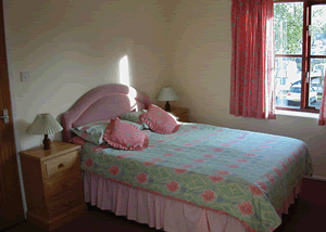 Please note that pictures are of the park as a whole and not necessarily the particular accommodation