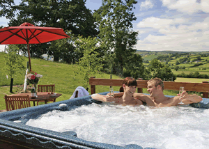 Please note that pictures are of the park as a whole and not necessarily the particular accommodation Please note that pictures are of the park as a whole and not necessarily the particular accommodation